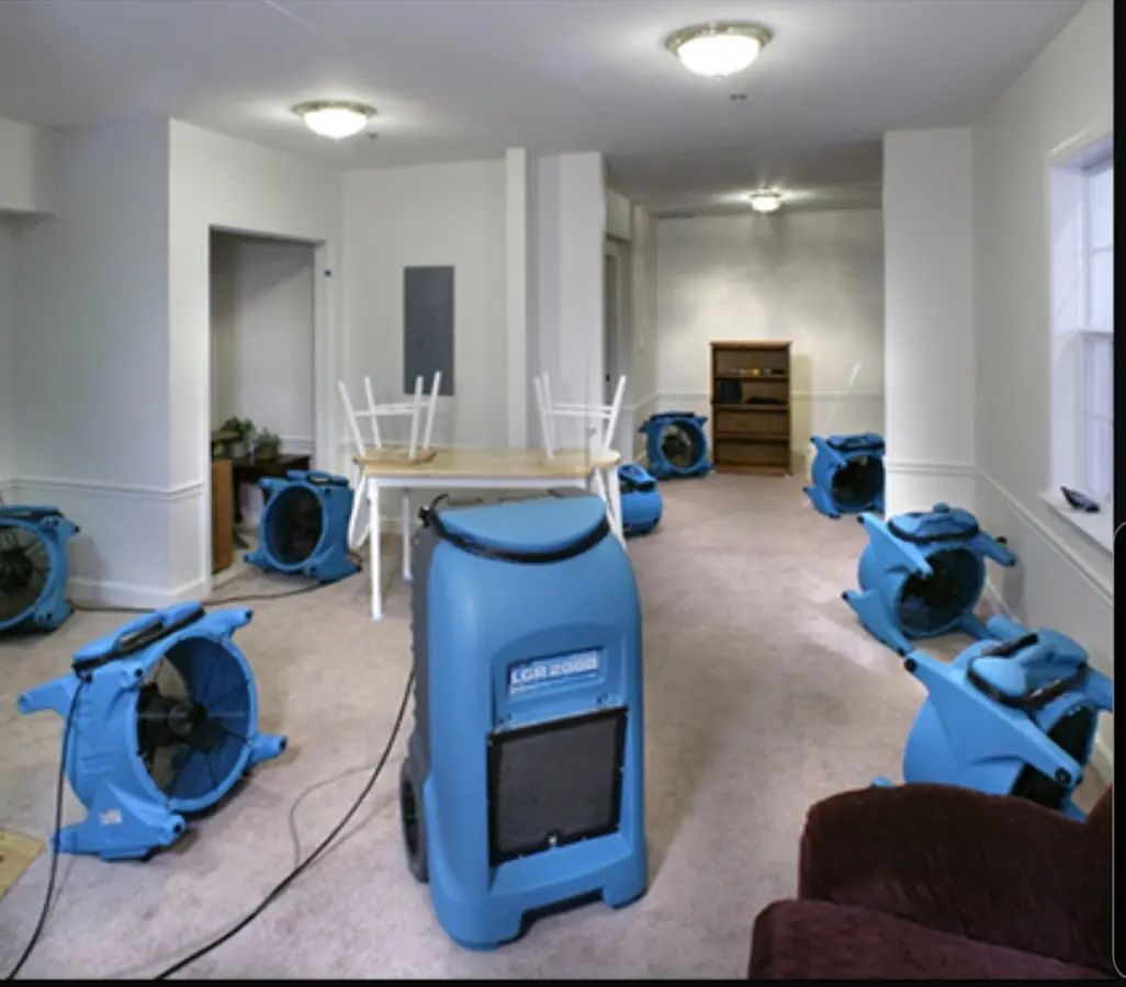 Air movers and dehumidifier setup for Water Extraction & Removal in Jasper